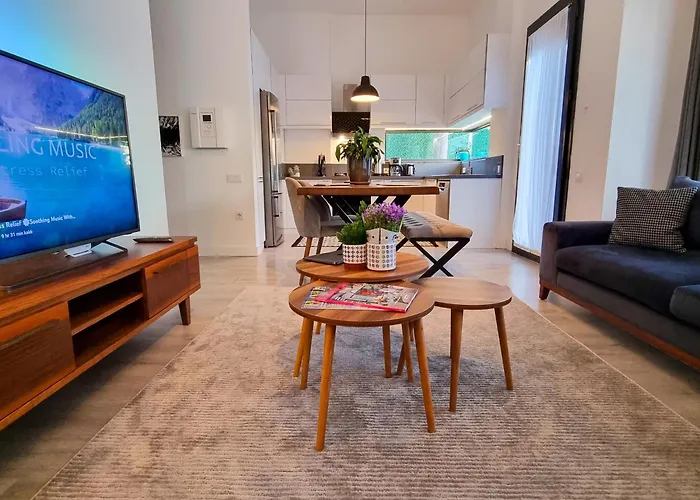 Suelo Flat Villa