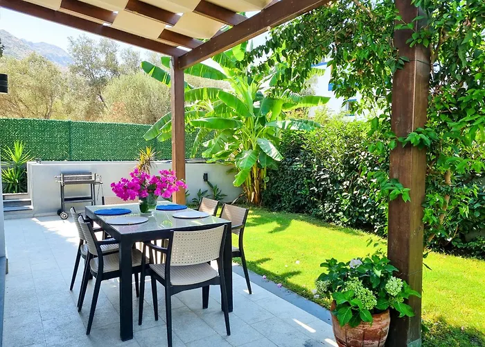 Suelo Flat Villa