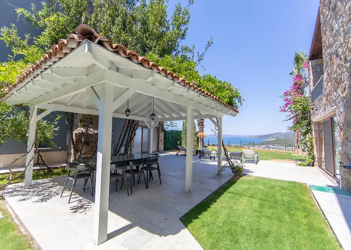 Mira Luxury Villa